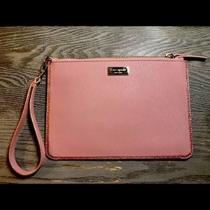 Kate Spade ♠️ muted pink wristlet.